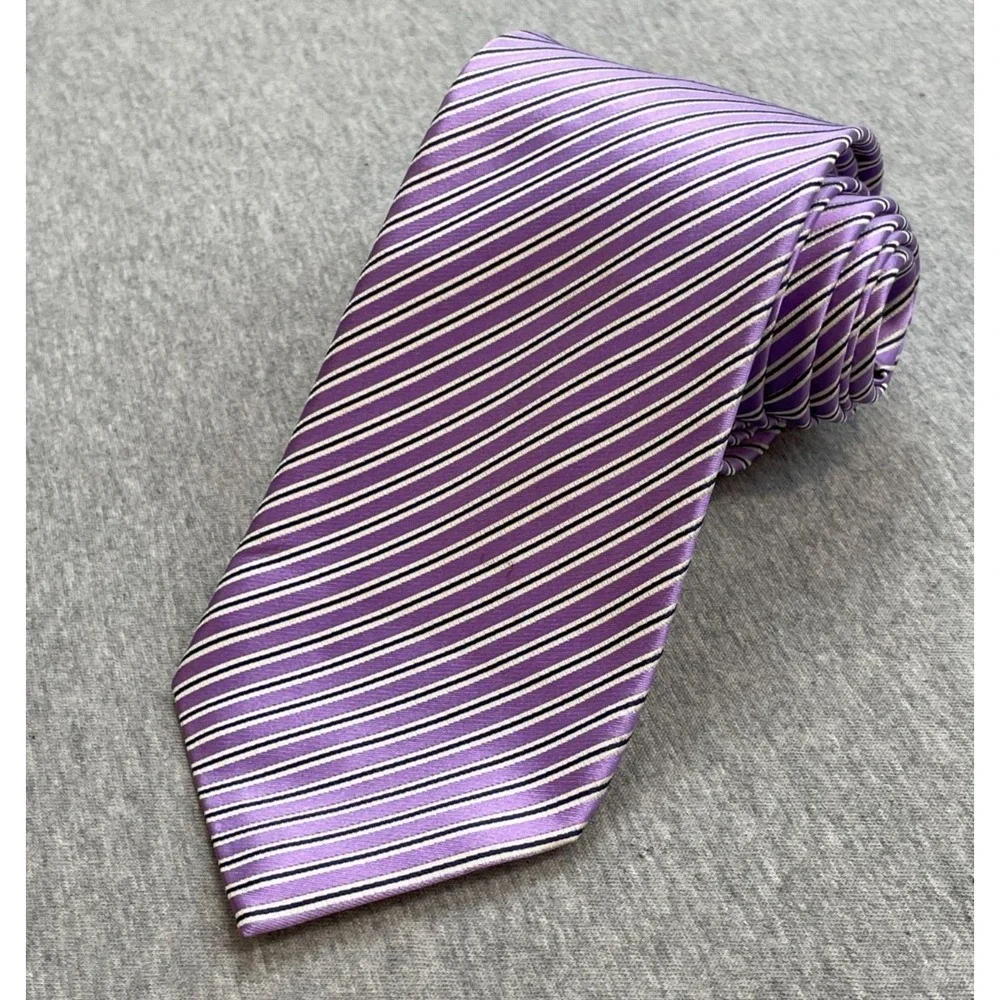 Banana Republic Tie Mens Striped 100% Silk 3.5